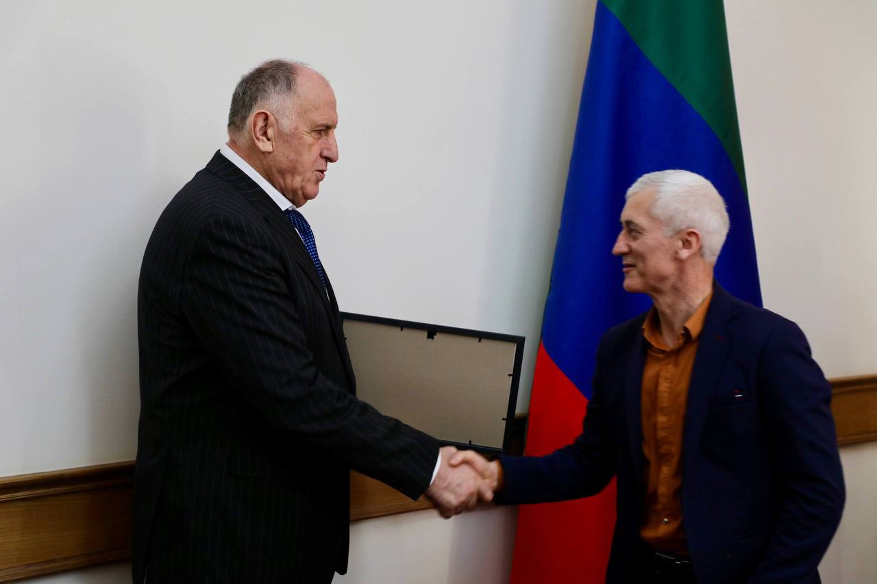 28 дагестанцев удостоены правительственных наград ко Дню защитника Отечества