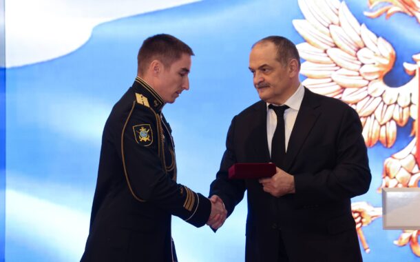 Более 20 военнослужащих и добровольцев из Дагестана получили госнаграды из рук Сергея Меликова