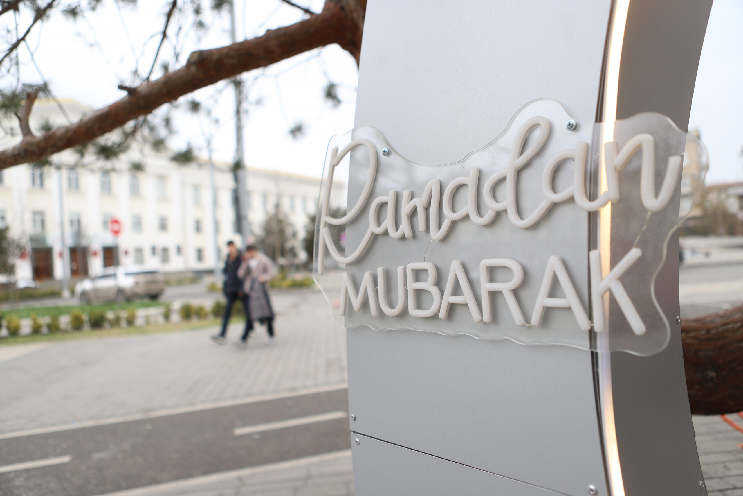 «Продажа только ящиками!»