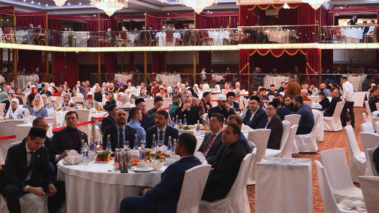 В Казани прошел дагестанский «Ифтар единства – 2026»: духовный вечер объединил дипломатов, религиозных деятелей и представителей разных регионов