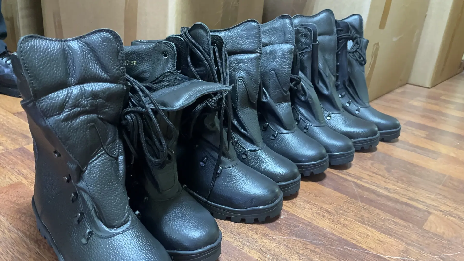 В селе Бускри Дахадаевского района открылся цех по производству берцев: первая партия отправлена бойцам в зону СВО