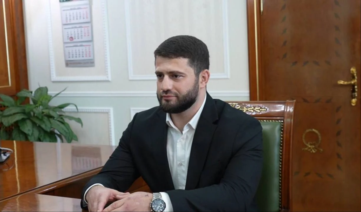 Ветеран СВО, прошедший обучение по программе «Доблесть гор», приступает к работе в администрации Махачкалы