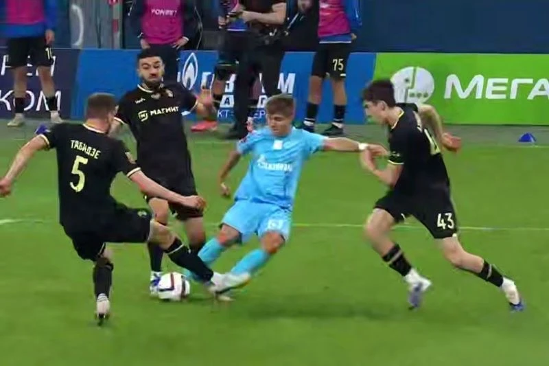 «Ужас». Мажич оценил назначение пенальти в ворота Махачкалы