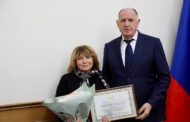 Абдулмуслимов вручил награды 38 дагестанкам накануне 8 Марта