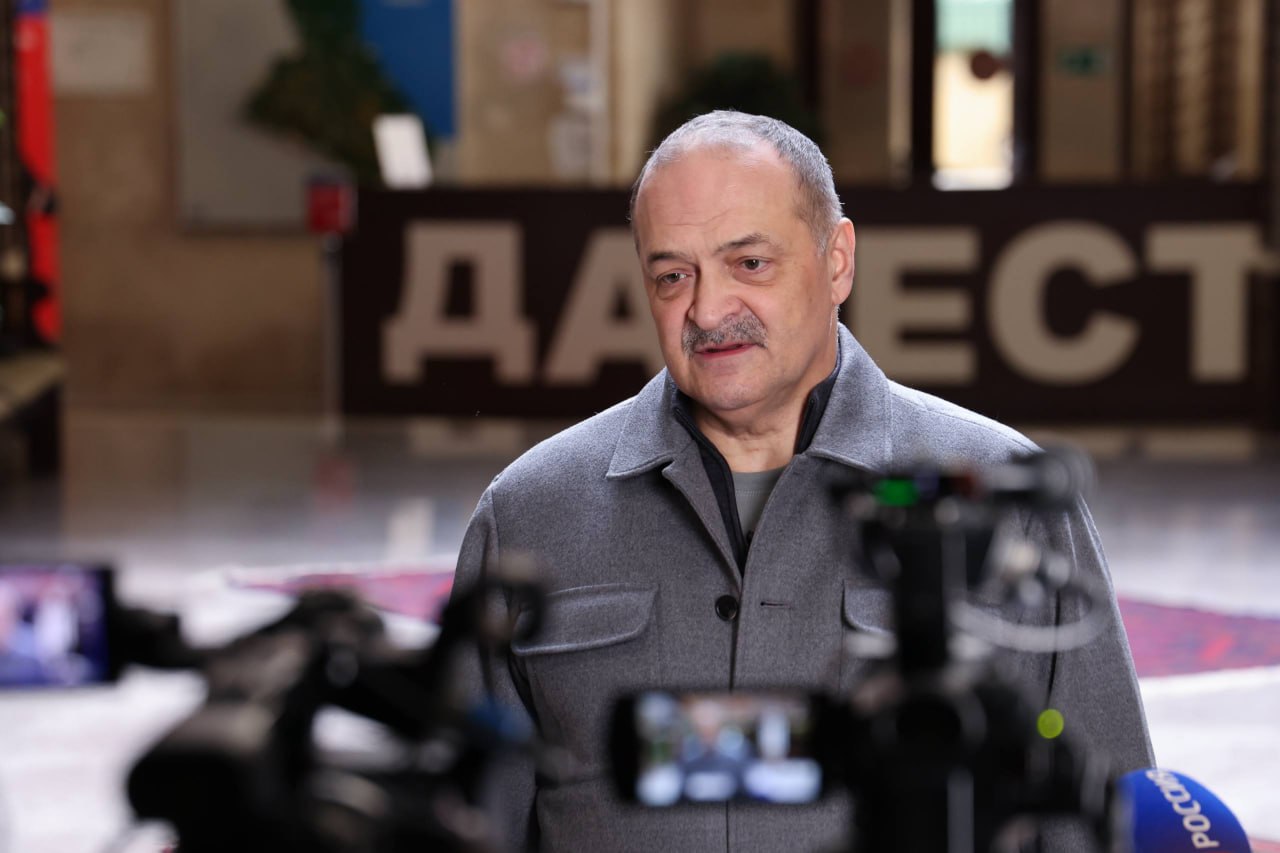 Путин поддержал идею Меликова о строительстве ледовой арены в Дагестане