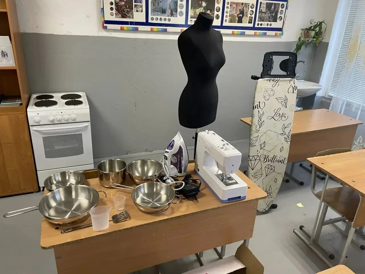 В Дагестане модернизируют школьные кабинеты: новое оборудование получат более 1200 школ