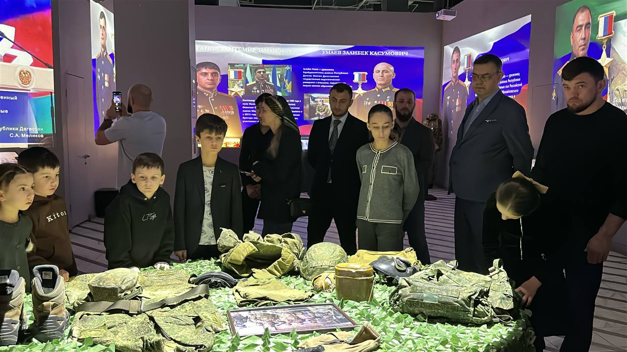 Елена Павлюченко: выставка «Поколение героев» помогает осмыслить подвиг защитников и передать память детям