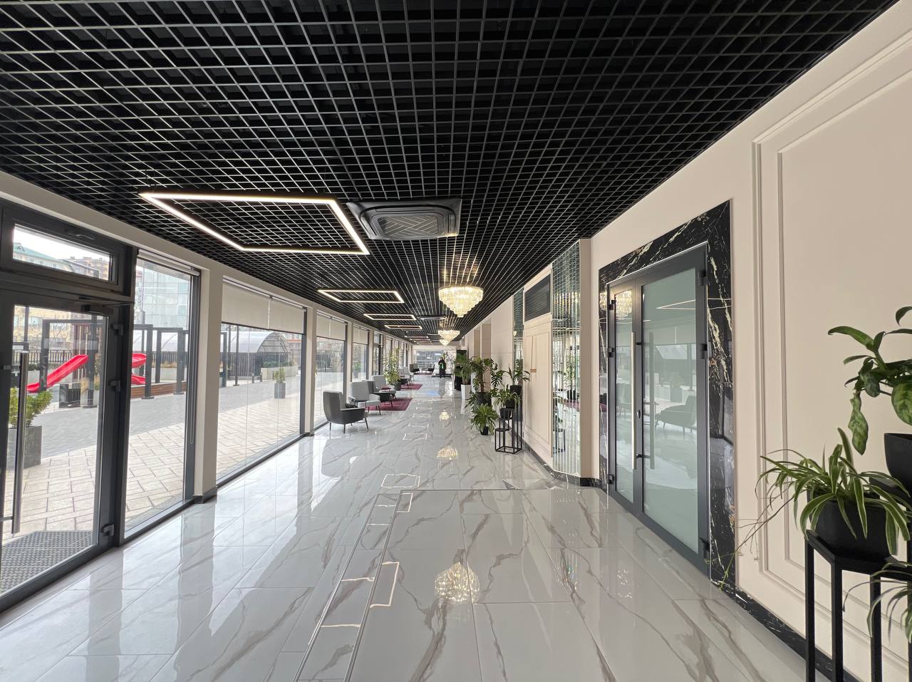 Лучший подъезд России находится в Махачкале: ресепшн, кофе, массажное кресло и 200 камер