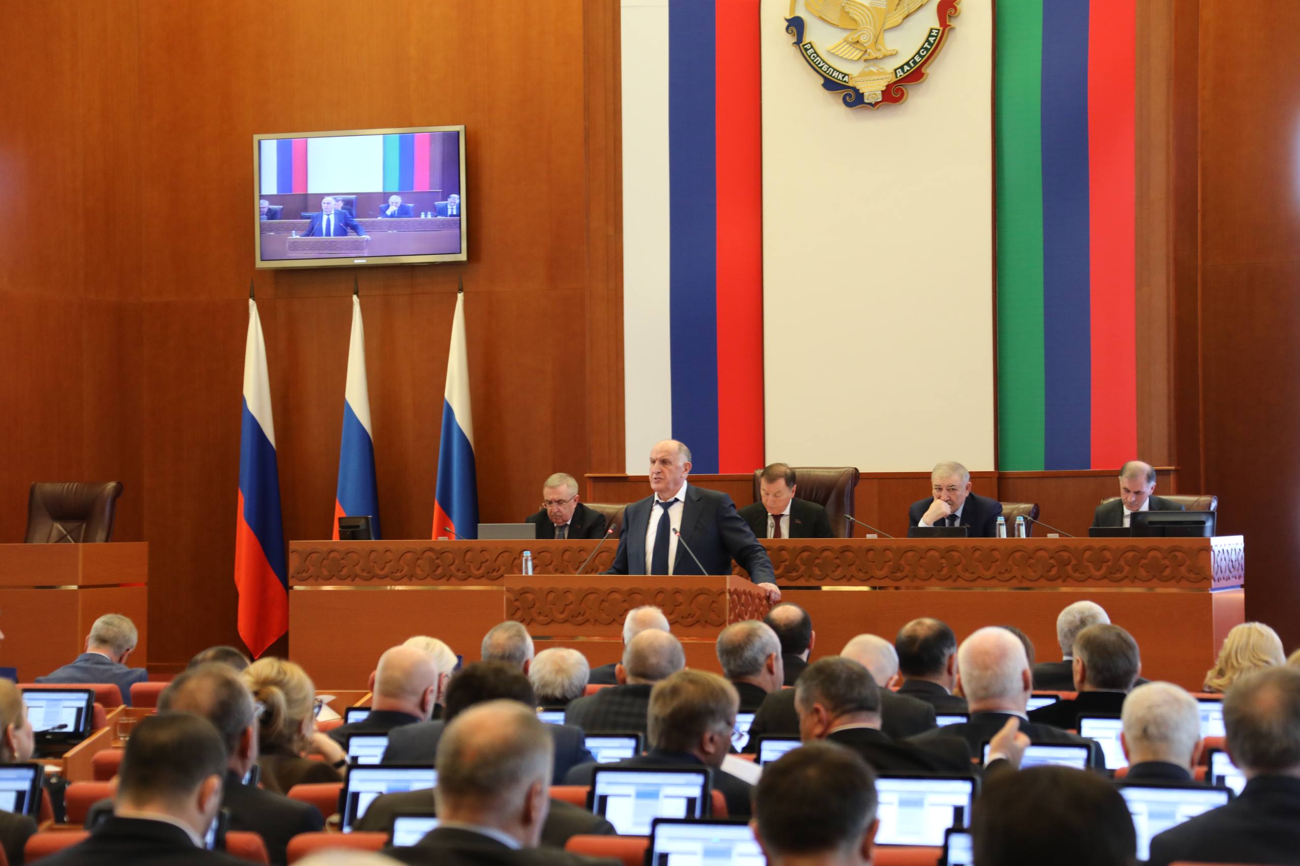 Номинальная зарплата в Дагестане выросла на 13%, а реальная — на 3,7%