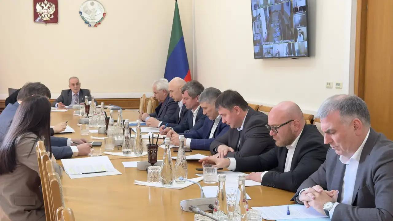 В Дагестане обсудили меры по борьбе с задолженностью по плате за негативное воздействие на окружающую среду