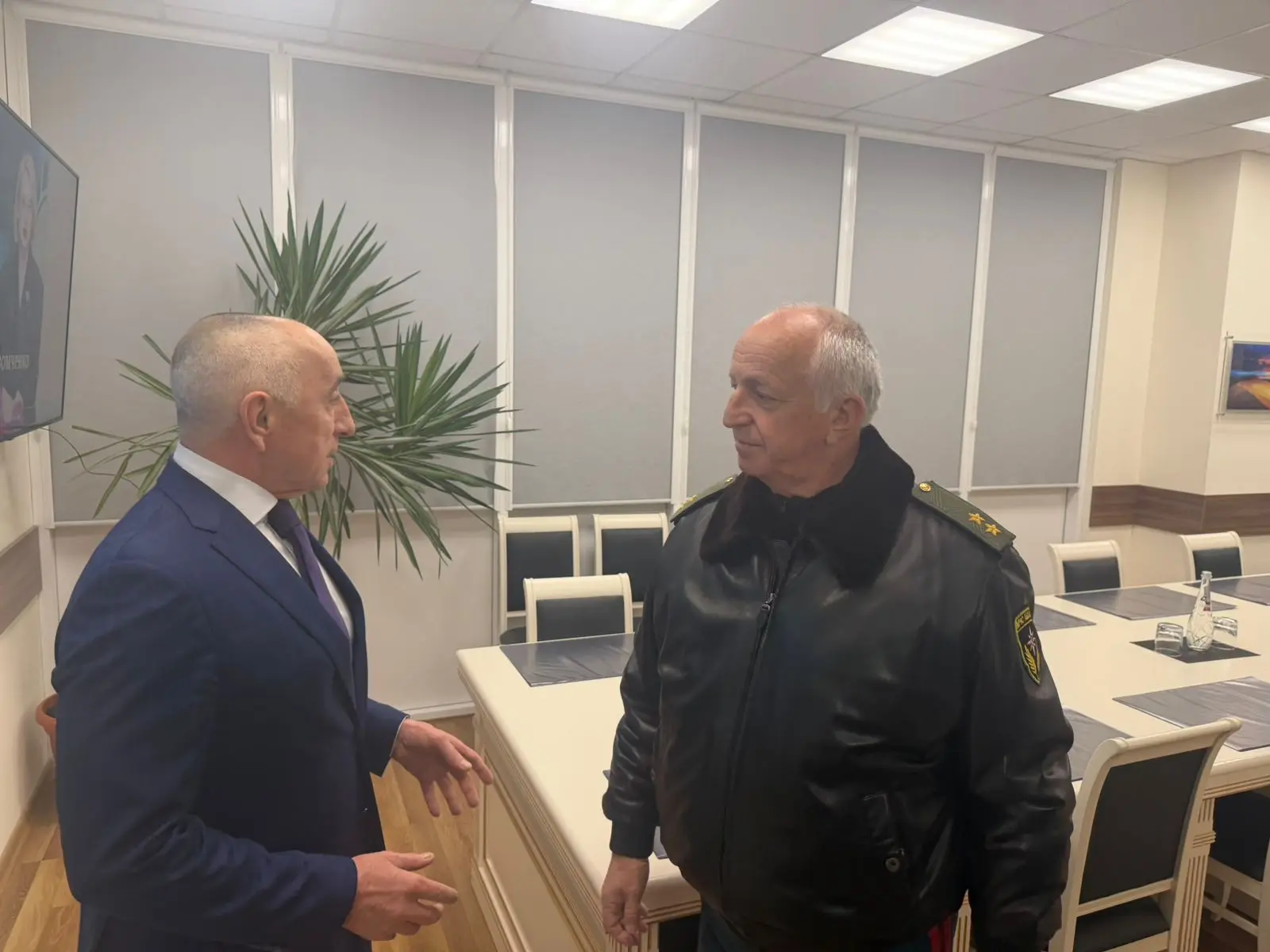 Глава МЧС Абхазии прибыл в Дагестан с гуманитарным грузом для пострадавших от стихии