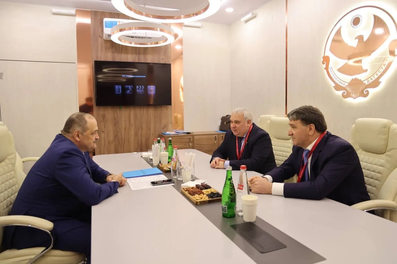 Сергей Меликов обсудил с Упрдор «Кавказ» строительство обходов Хасавюрта, Дербента и Махачкалы