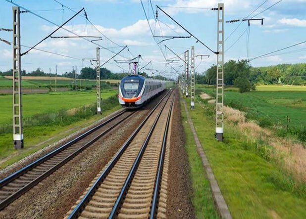 Минтранс Дагестана эвакуирует 119 пассажиров из-за подтопления железной дороги на участке Махачкала – Дербент