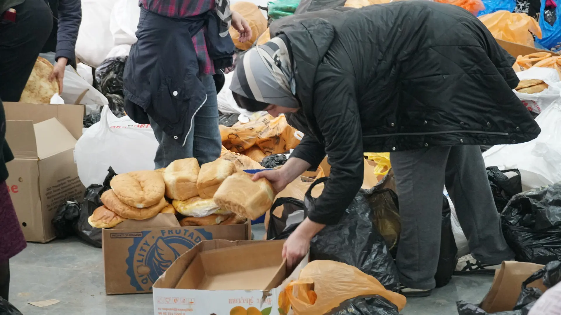 Штаб Минмолодежи координирует добровольцев в подтопленном поселке Мамедкала