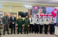 Студенты каспийского колледжа встретились с ветеранами ВОВ и матерями погибших участников СВО