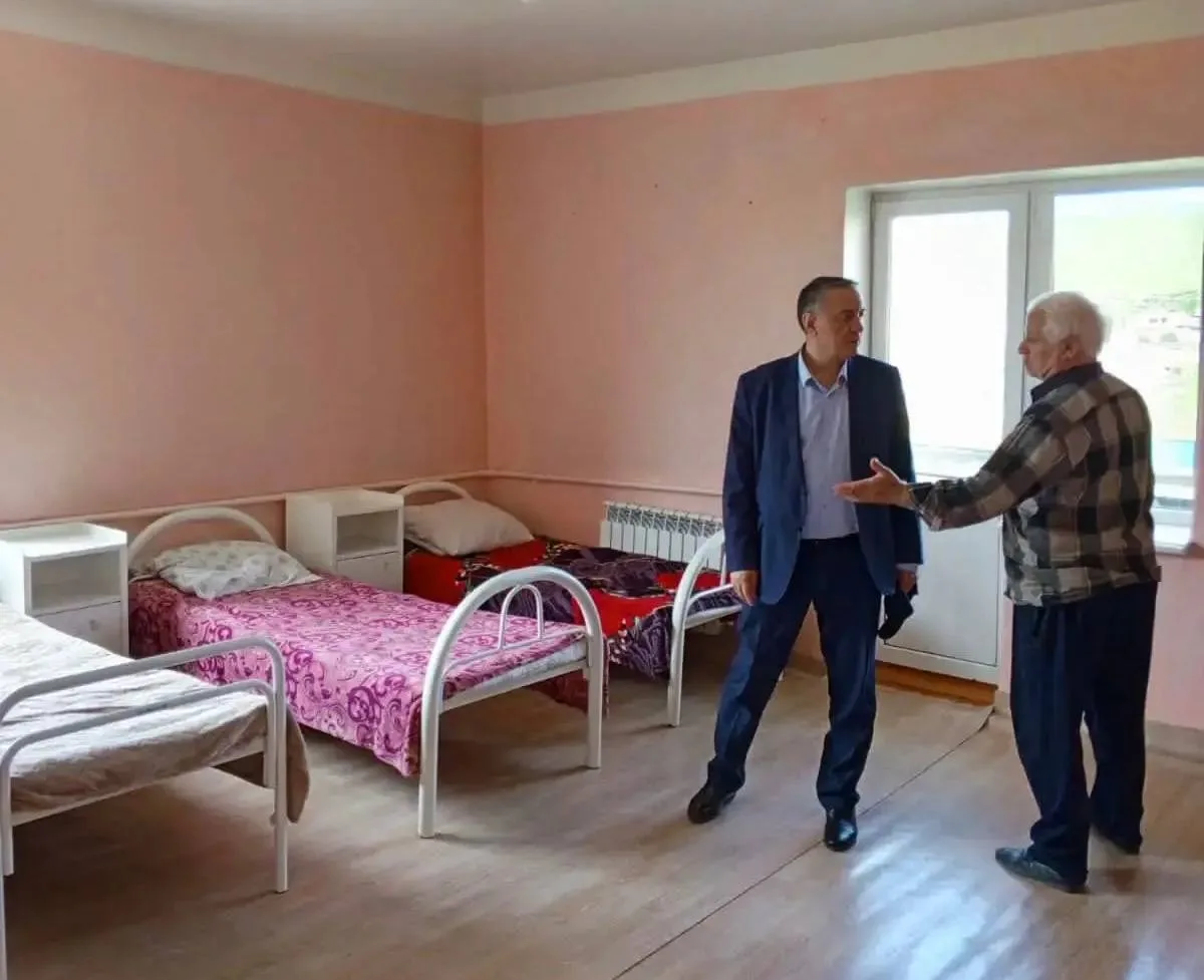 Абдурахман Махмудов проверил работу врачебных амбулаторий в Каякентском районе и выявил нарушения