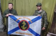 Делегация парламента Дагестана посетила воинскую часть в ДНР и передала бойцам гумпомощь