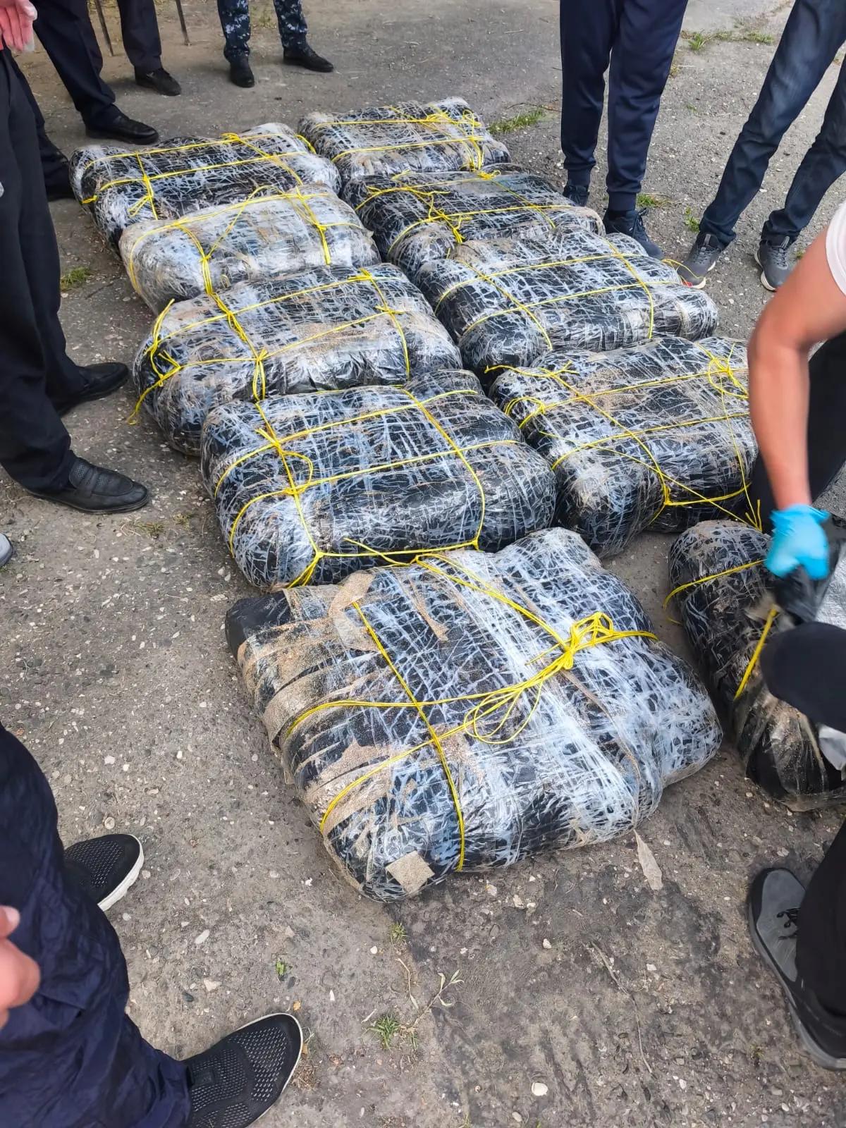 Более 134 кг марихуаны изъяли у перевозчиков в Дагестане