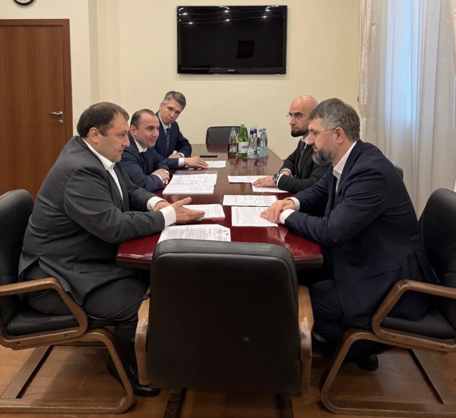 Магомед Рамазанов провёл встречи с руководством Минприроды России