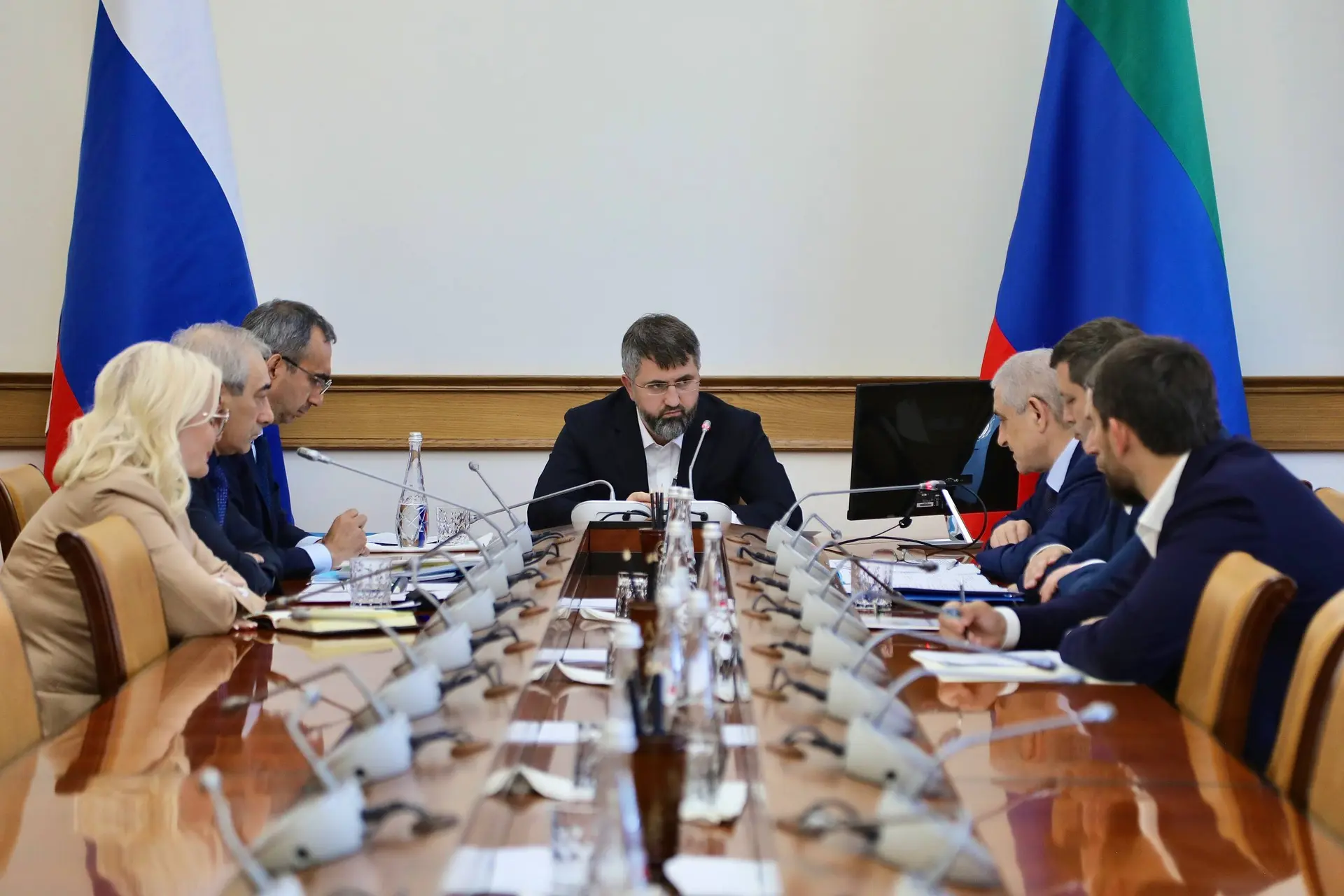Магомед Рамазанов встретился с руководством двух крупных промышленных предприятий Дагестана