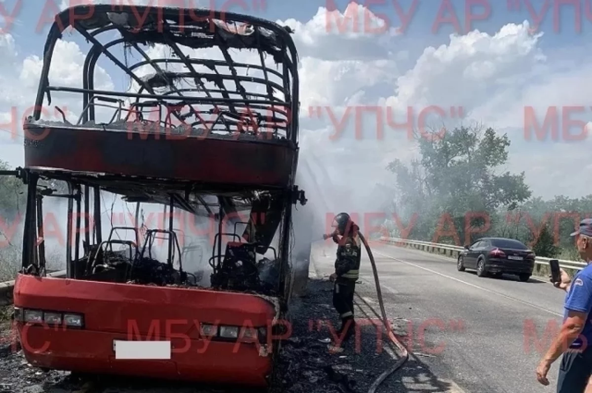 Автобус Москва — Ставрополь сгорел на трассе Ростовской области