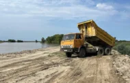 Минприроды Дагестана устраняет последствия размыва защитного вала на реке Терек