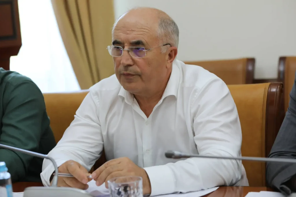 В Дагестане принимают меры для обеспечения аграриев топливом