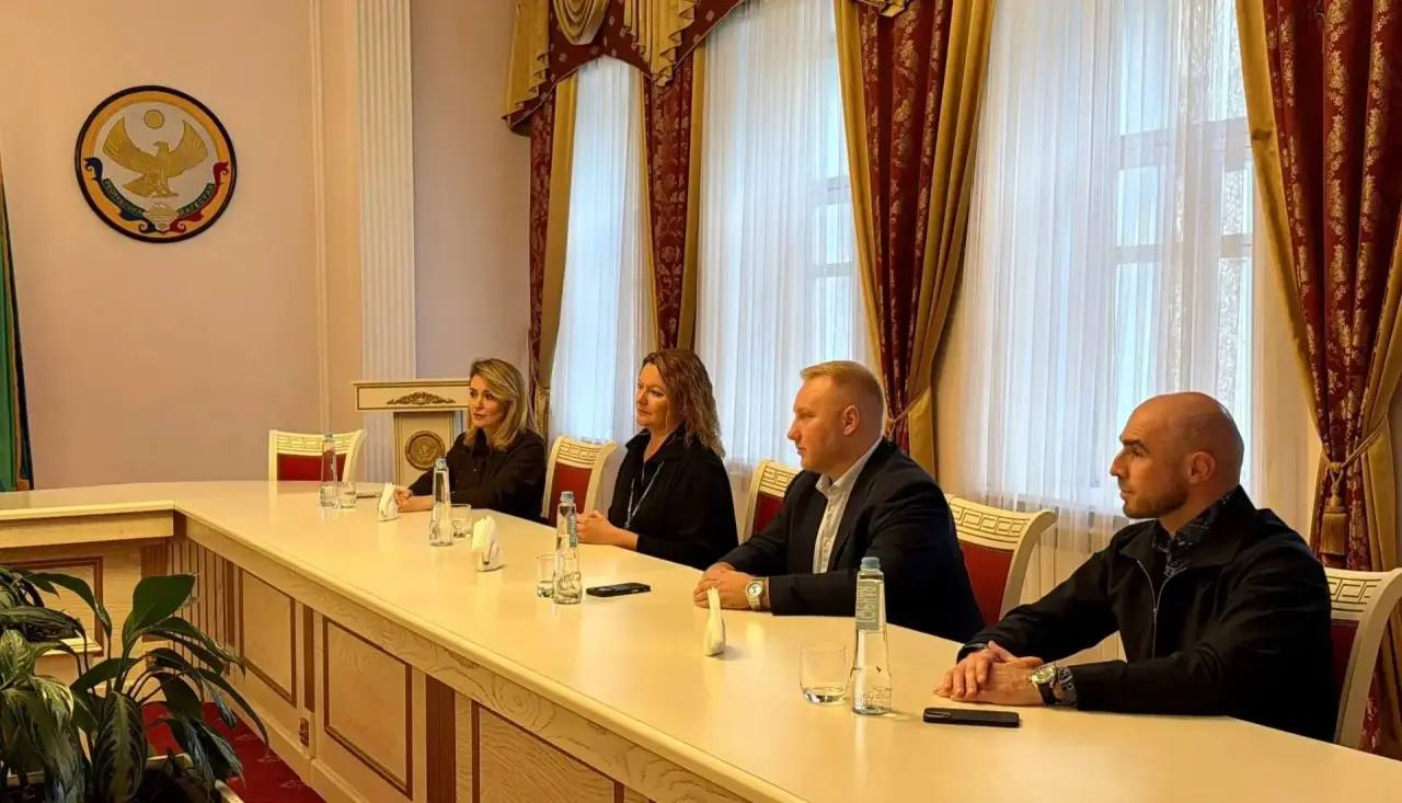 Представителям «Яндекса» и «Магнита» вручили благодарности за помощь Дагестану во время паводков