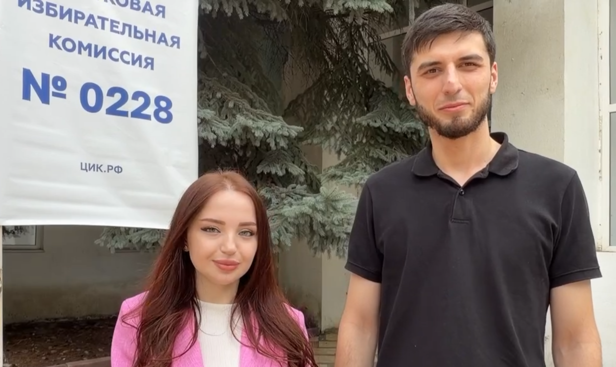 Молодожёны из Буйнакска впервые проголосовали вместе