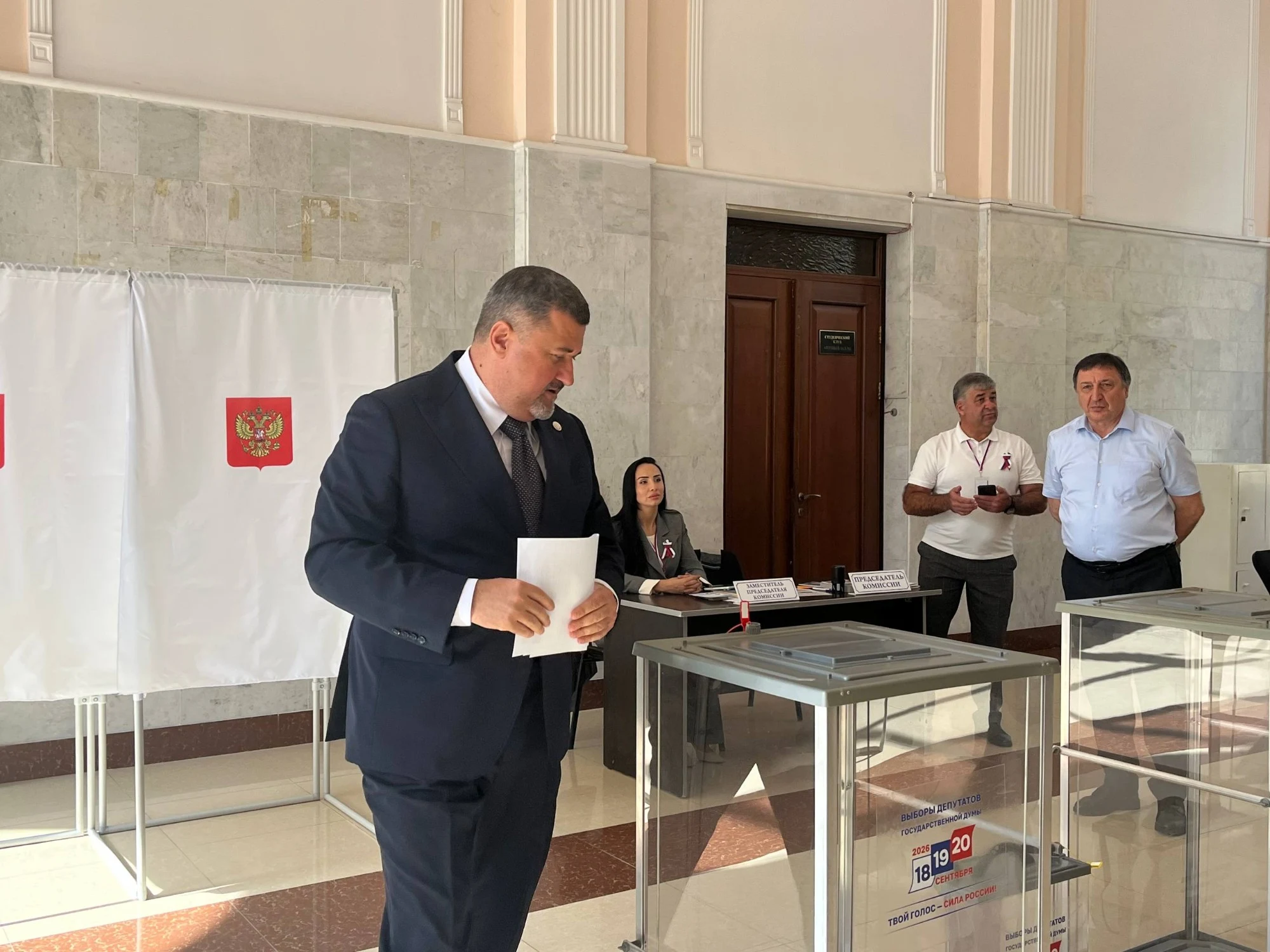 Фёдор Щукин проголосовал на выборах в Махачкале