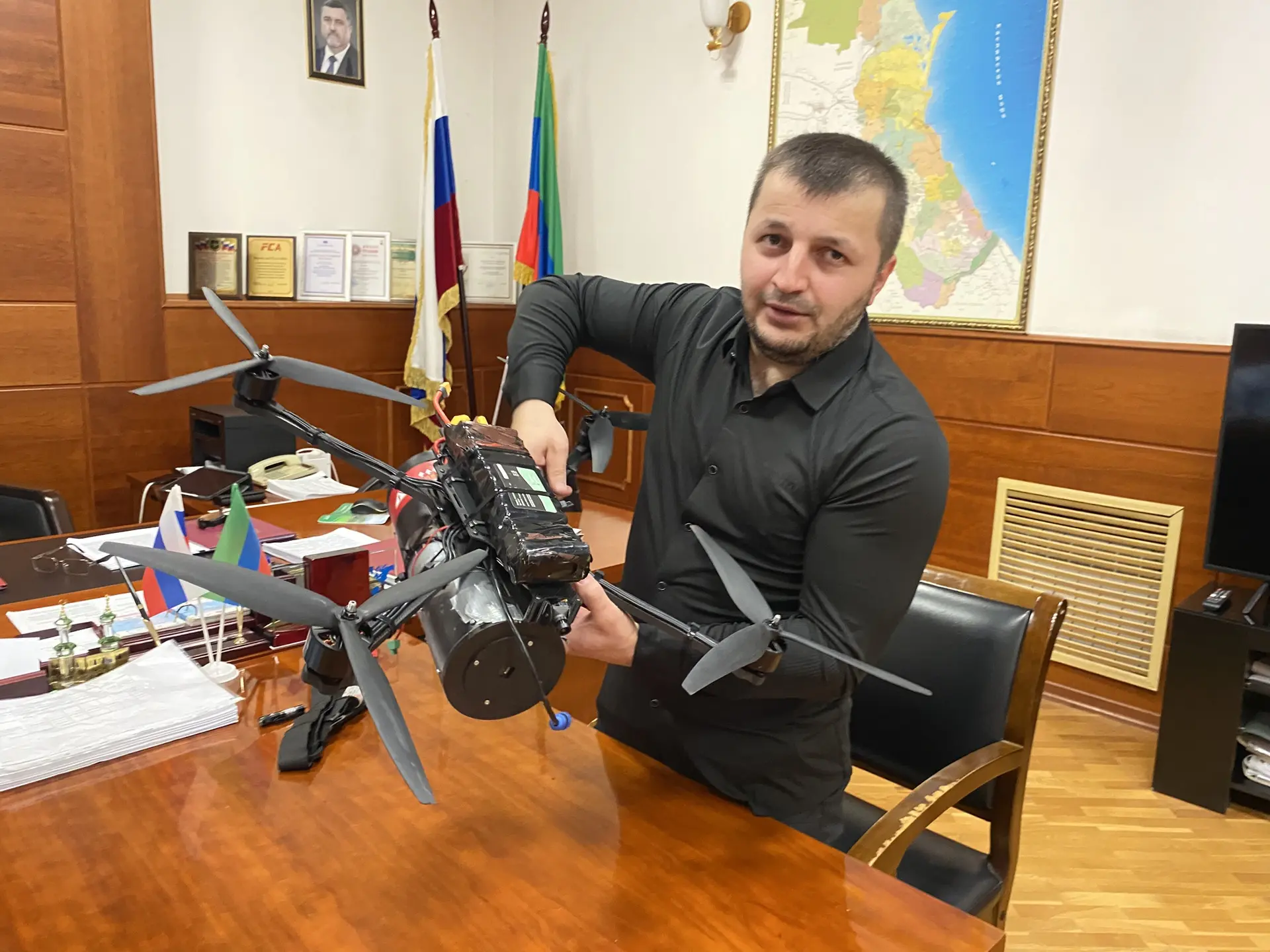 Глава Табасаранского района встретился с участником СВО из села Кужник