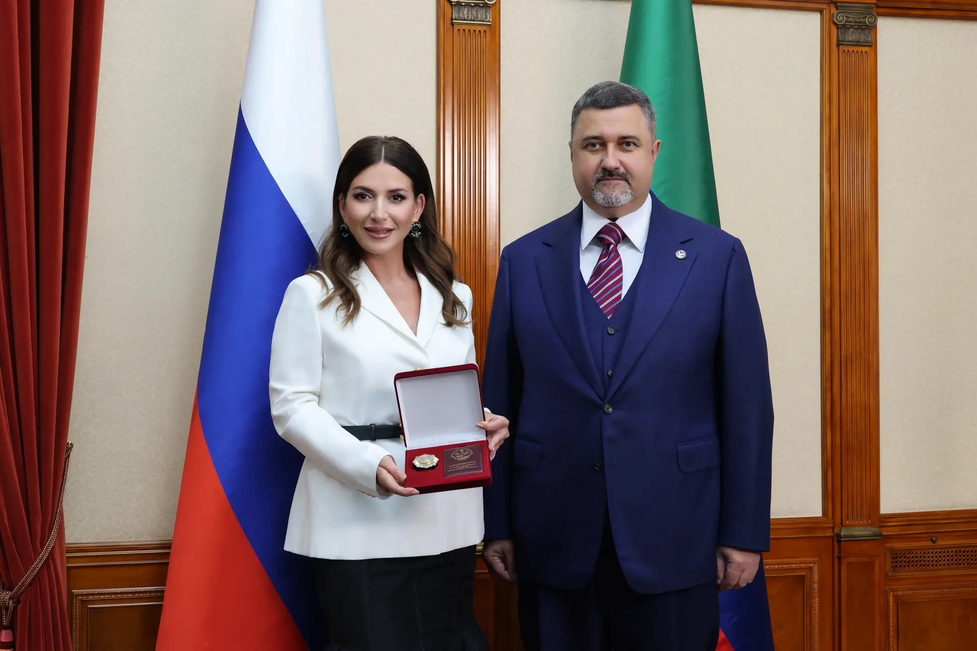 Жасмин наградили почетным знаком Дагестана «За милосердие и благодеяние»