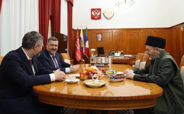 Магомед Рамазанов поздравил муфтия Дагестана Ахмада Афанди с днём рождения